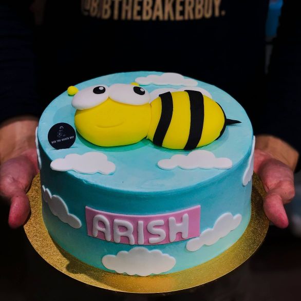 Bumble Bee Themed Cake in Pastel Blue